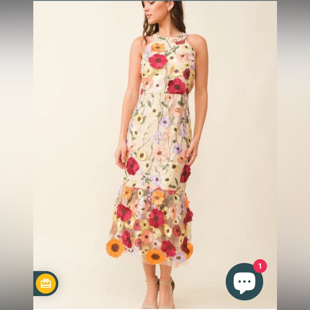 Like-New Just Me 3D Floral Halter Neck Dress 🌼 - Picture 4 of 17